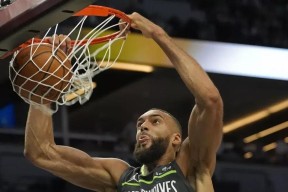 九游娱乐-离谱！明尼苏达森林狼今夜豪取连胜风云突变洛杉矶湖人国际比赛日完成体检，新奥尔良鹈鹕围绕NBA常规赛刷新队史纪录的简单介绍