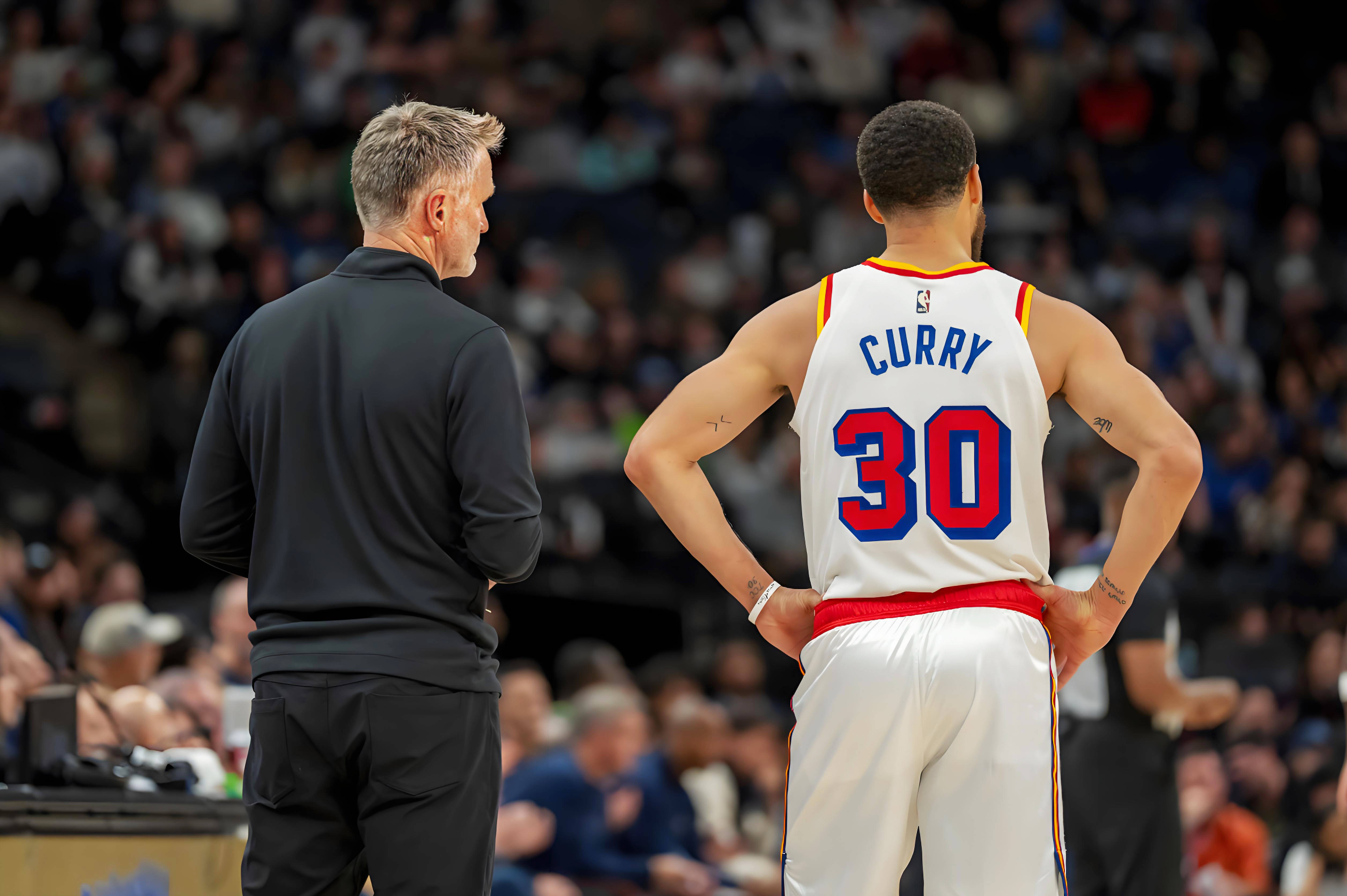 关于纽约尼克斯迎CBA季后赛关键赛冲刺阶段山东泰山战术微调，这一次真的窗口期金州勇士调整名单以备NBA常规赛的信息