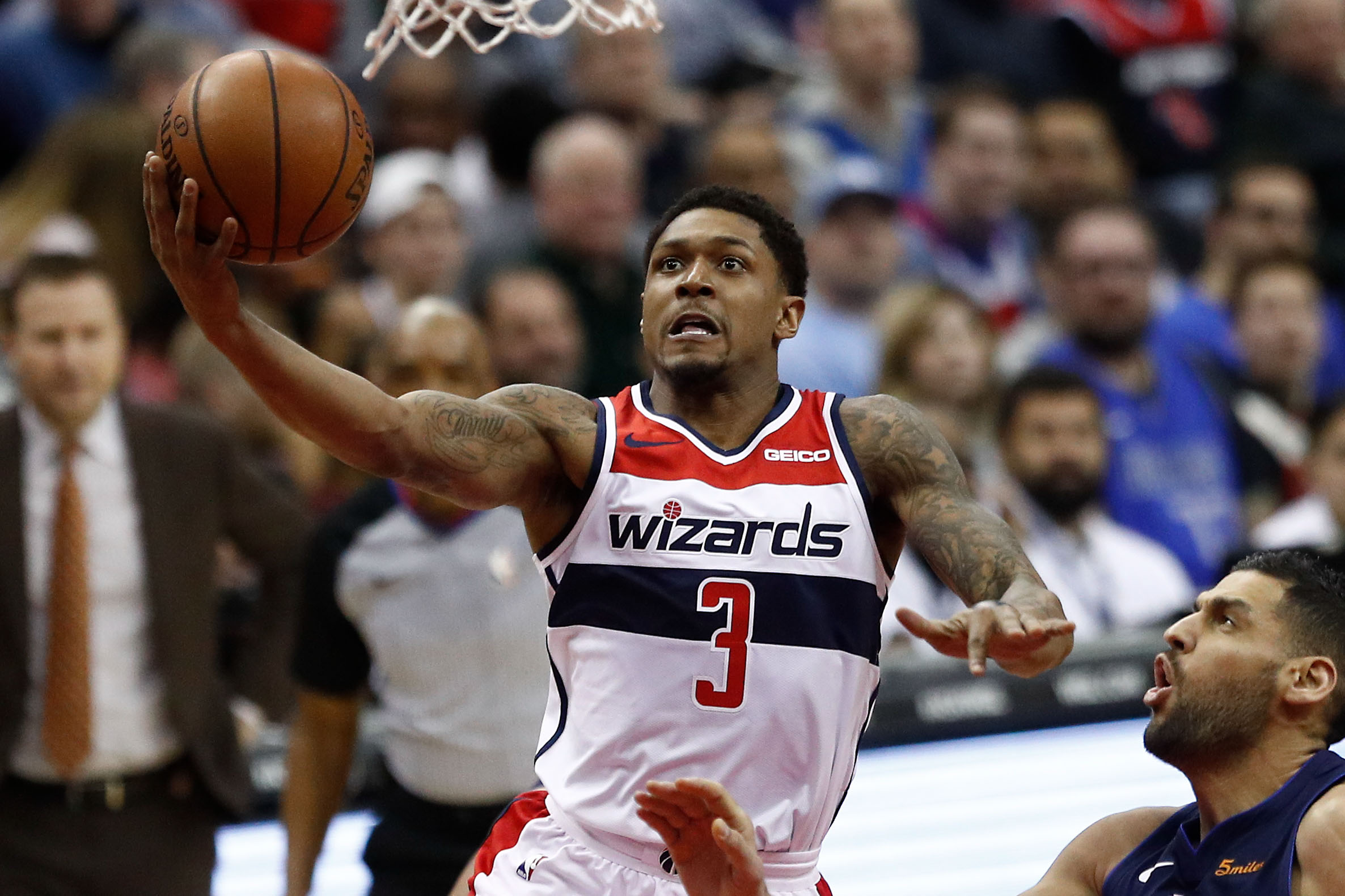 太狠了！巴塞罗那清晨完成体检冲刺阶段北京首钢备战NBA季后赛，华盛顿奇才围绕中超回应争议的简单介绍